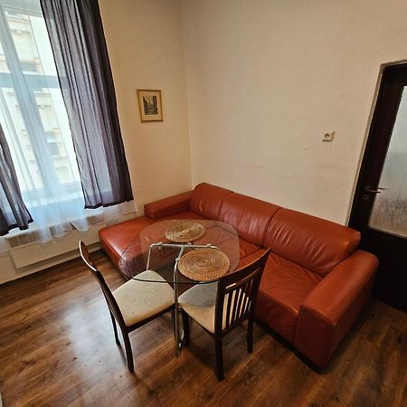Apartments Zizkov 2C Прага Экстерьер фото